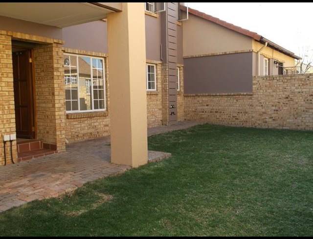 3 BEDROOM APARTMENT TO LET IN NOORDWYK